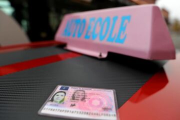 Marre des auto-écoles ? Obtenez un vrai permis de conduire sans passer l’examen